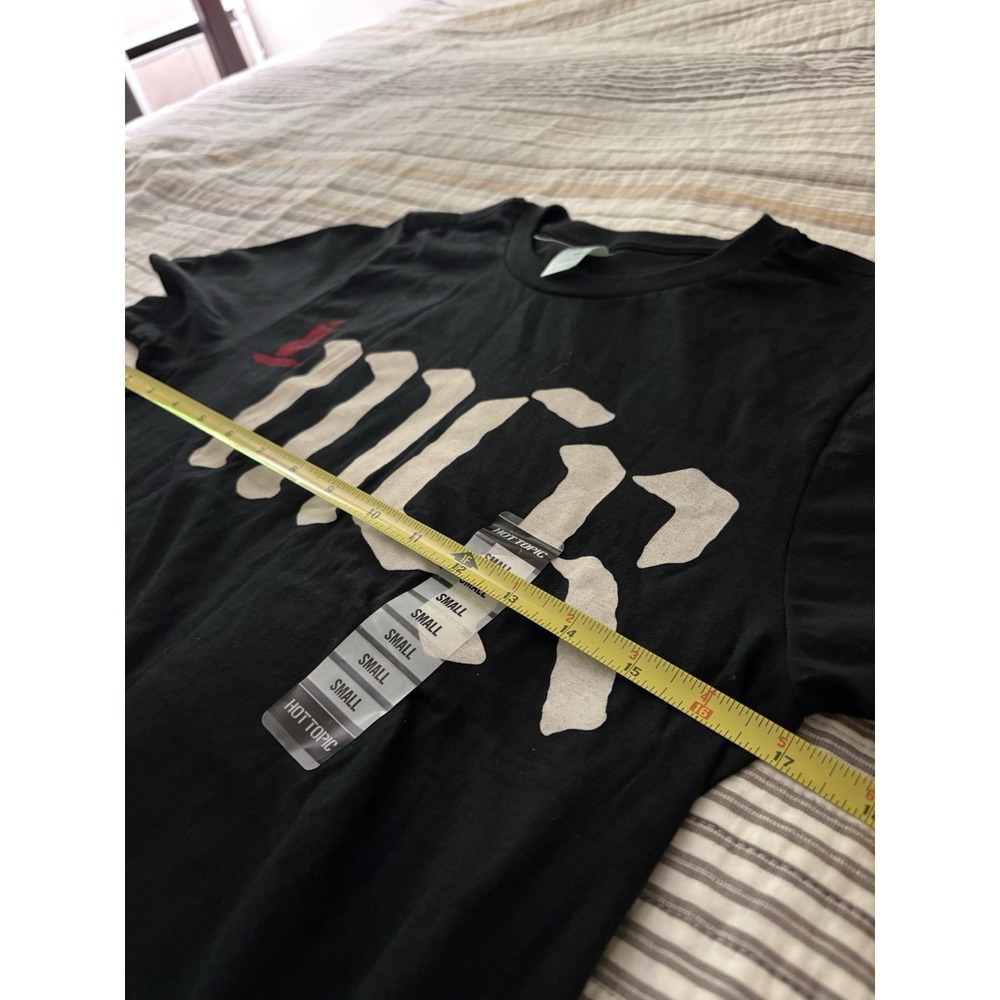 OFFICIAL My Chemical Romance T-shirt Mens Size Small 2019 Hot Topic NWOT - Picture 6 of 7